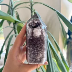 Sugar amethyst tower