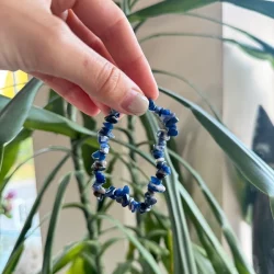 Sodalite crystal chip bracelet