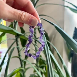 Amethyst chip crystal bracelet